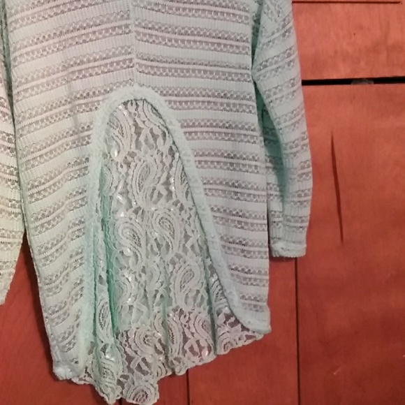 Shirt - Picture 2 of 3